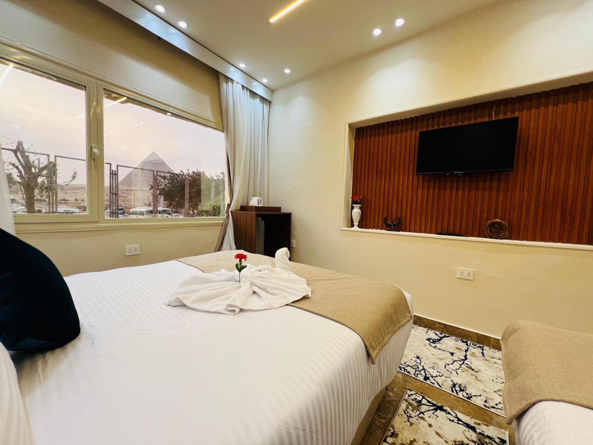 Great Scarab Pyramids View Hotel Kafrat al Jabal ภายนอก รูปภาพ