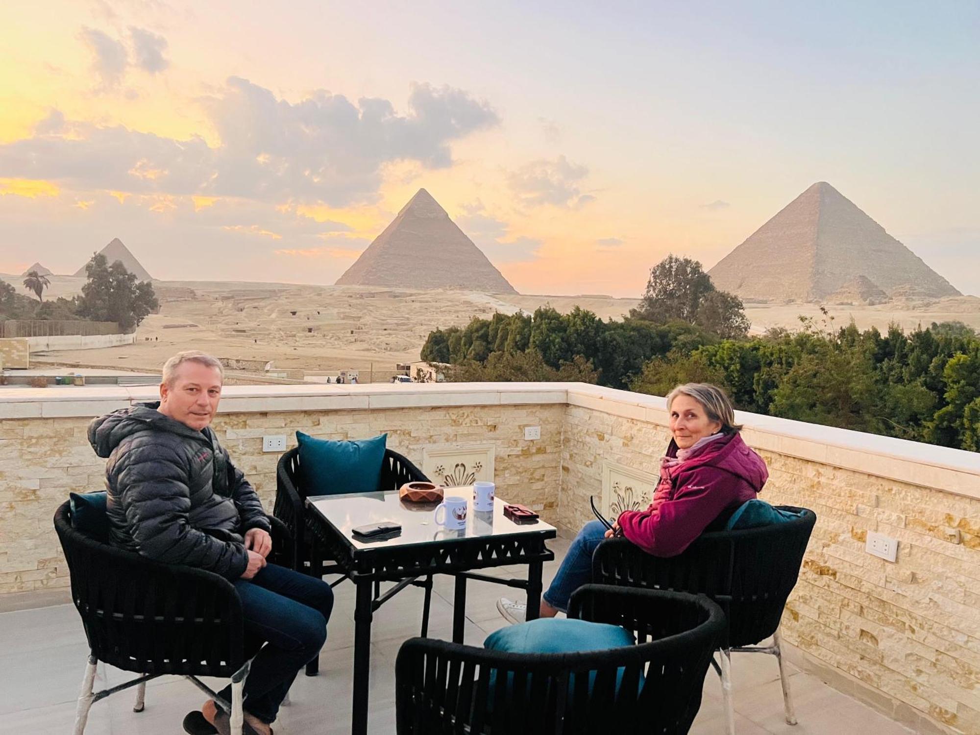 Great Scarab Pyramids View Hotel Kafrat al Jabal ภายนอก รูปภาพ